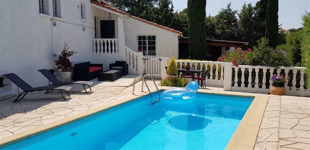 Villa T3 A 10' De Cassis - Piscine Privee Et Cuisine D'Ete Exterieure Carnoux-en-Provence Buitenkant foto