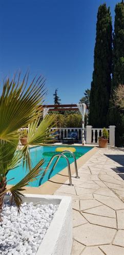 Villa T3 A 10' De Cassis - Piscine Privee Et Cuisine D'Ete Exterieure Carnoux-en-Provence Buitenkant foto